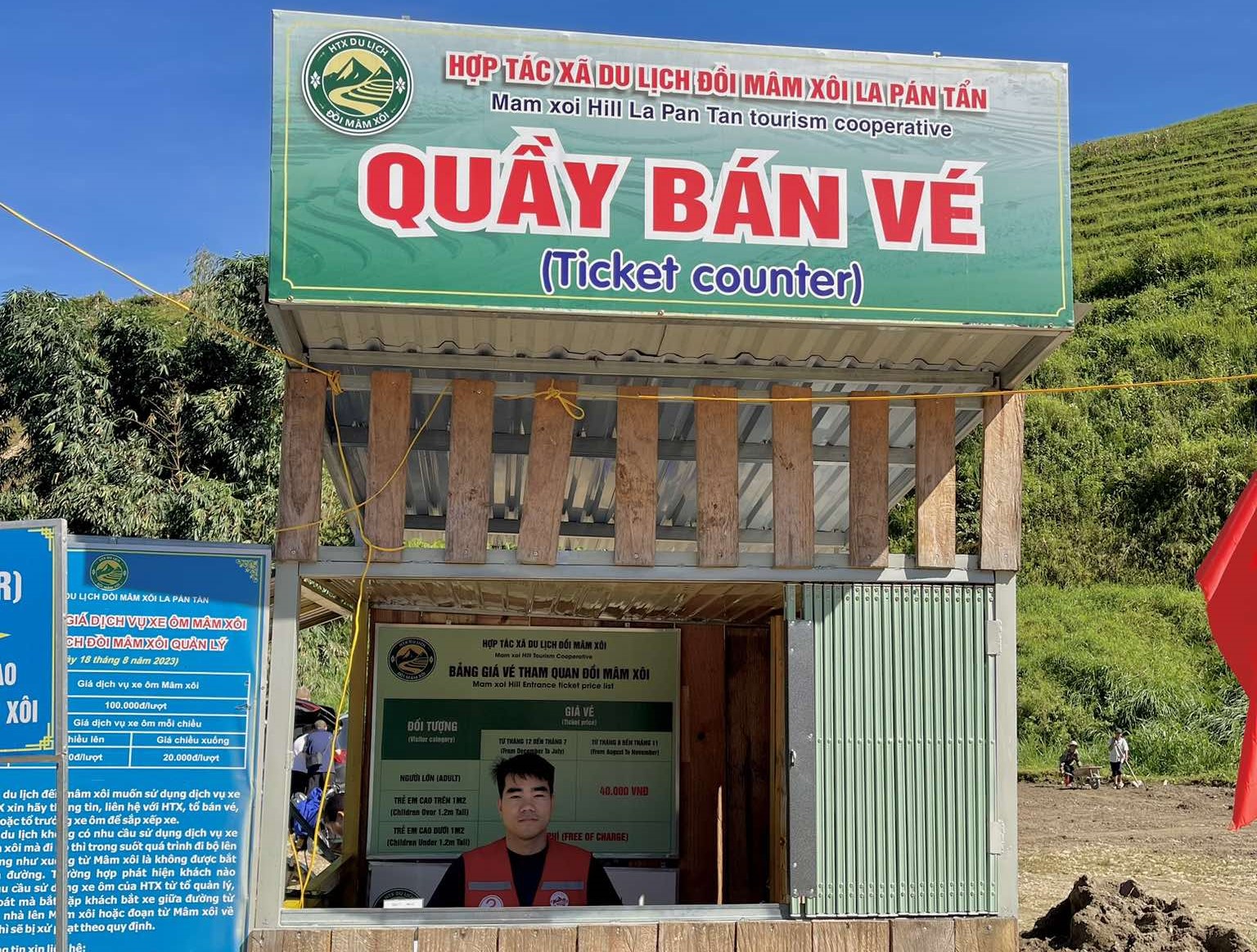 NGƯỜI DÂN BẢN ĐỊA